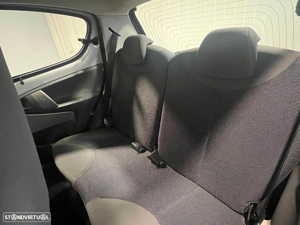 Peugeot 107 1.0 Trendy - 14