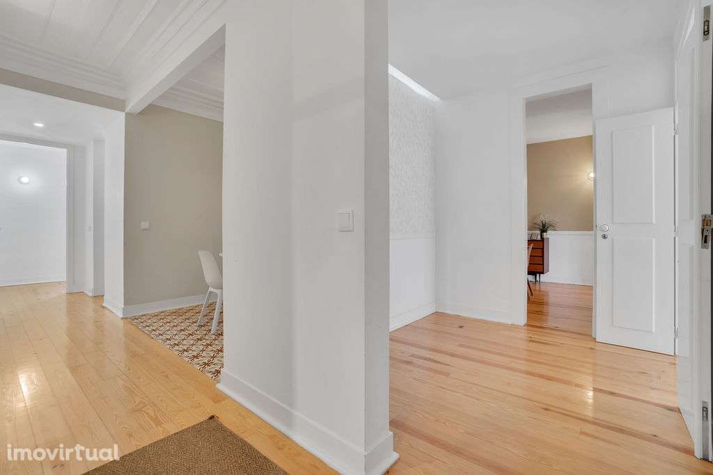 Magnífico Apartamento T4+2 com 188m² para Venda na Rua de São Bento - Grande imagem: 5/51