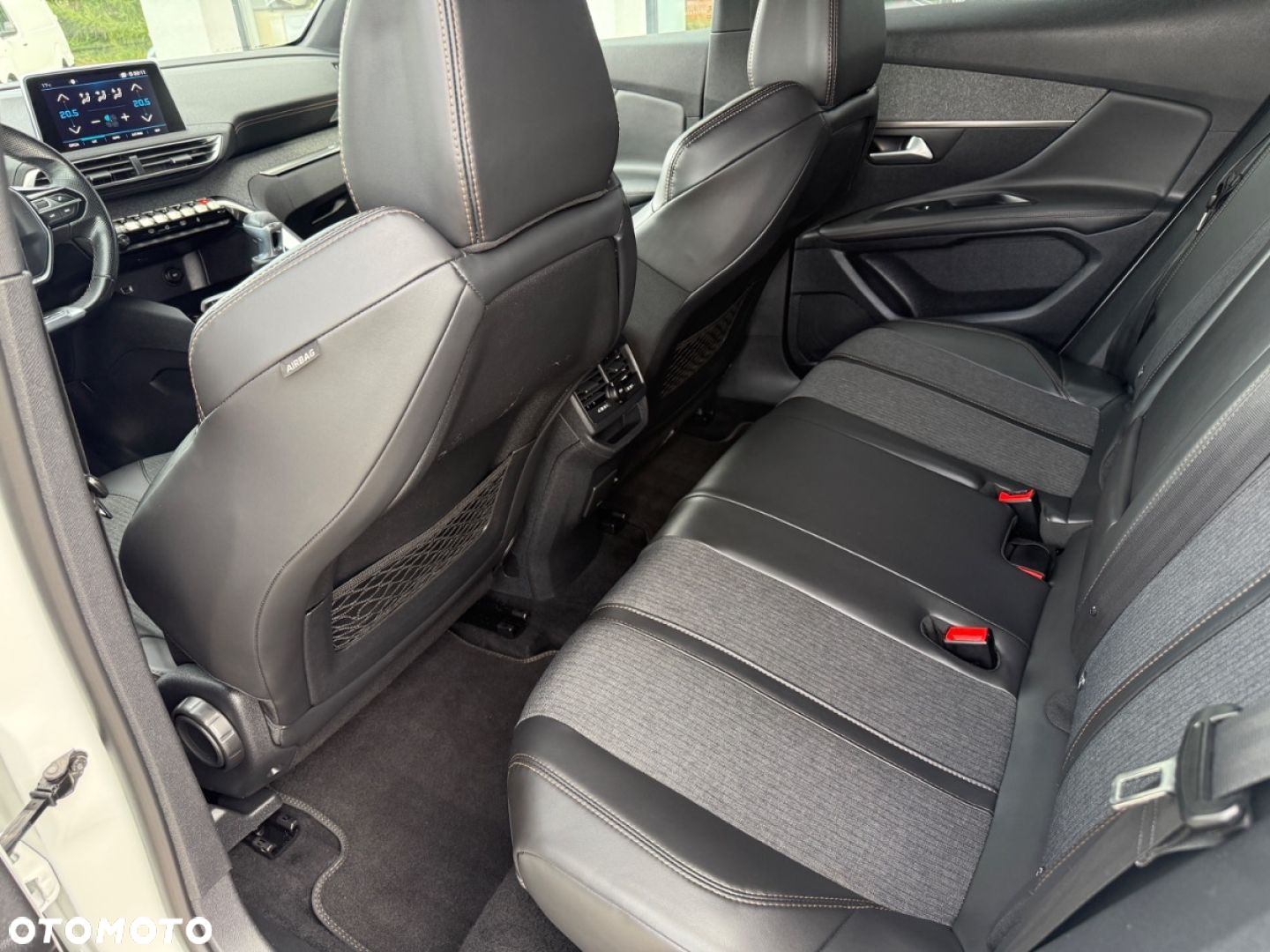 Peugeot 3008 - 19