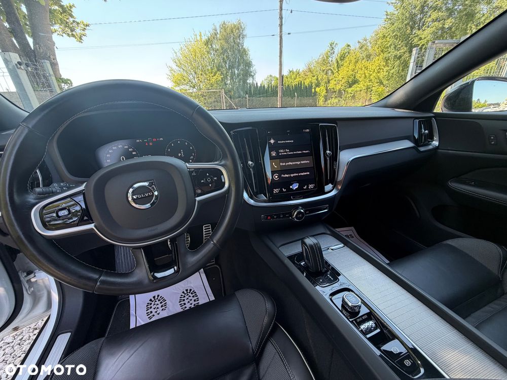 Volvo V60 B3 B R-Design - 27