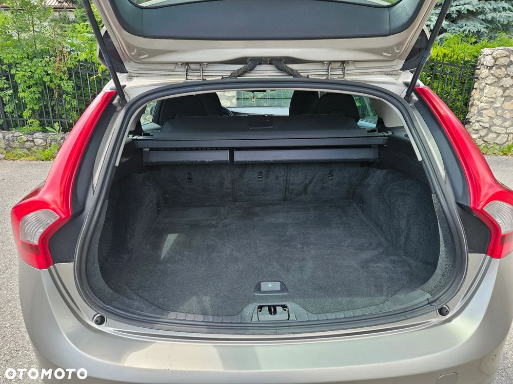Volvo V60 D3 Kinetic - 9