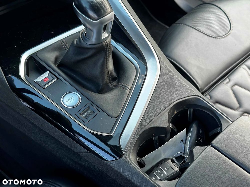 Peugeot 5008 - 32