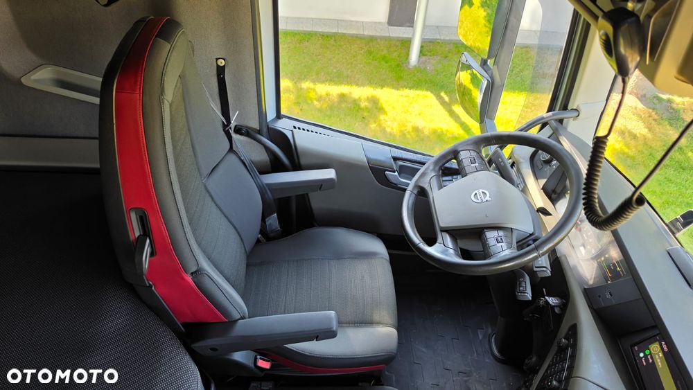 Volvo VOLVO///FH///500///2017///XENONY///ALUMINIOWE FELGI///ZABUDOWY MIĘDZYOSIOWE///TELEWIZOR///KONTRAKT SERWISOWY///STAN DOBRY - 36