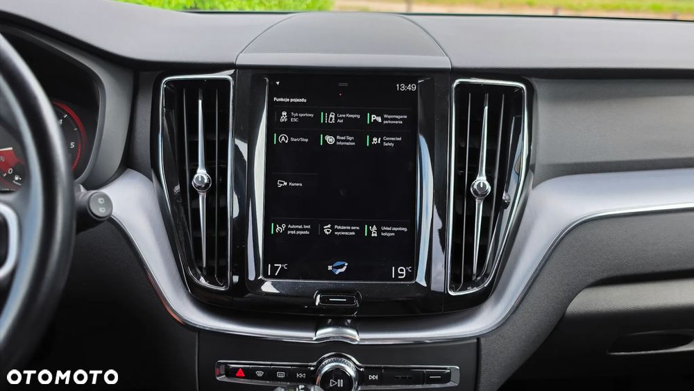 Volvo XC 60 D4 AWD Geartronic Momentum - 31