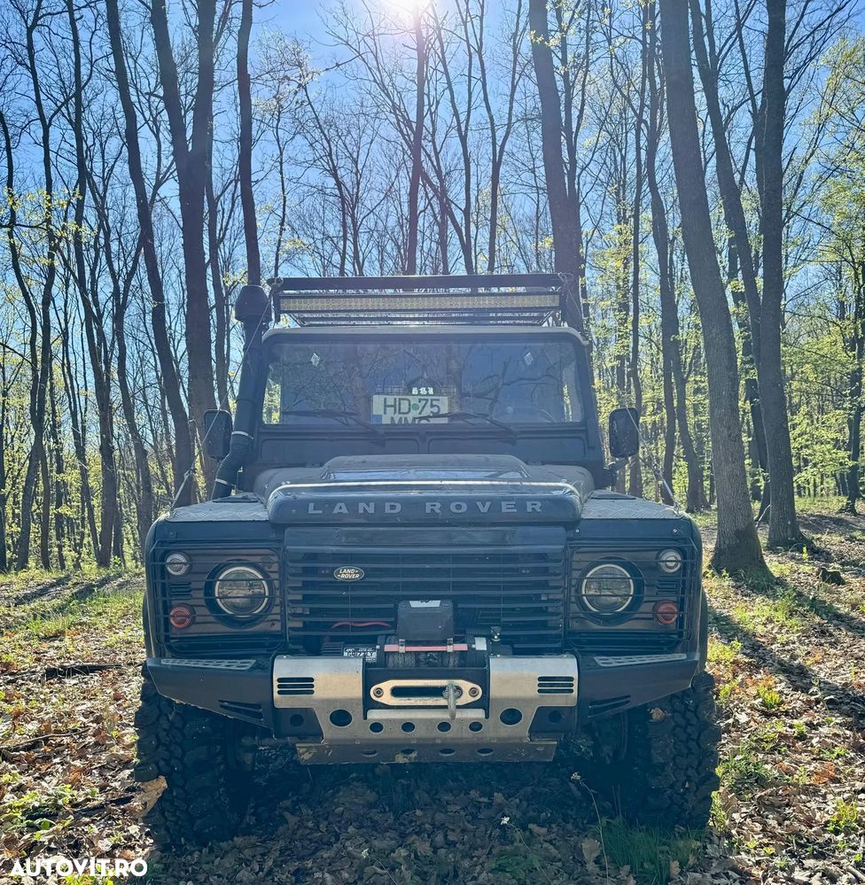 Land Rover Defender 90 2.4I S/W SE - 3