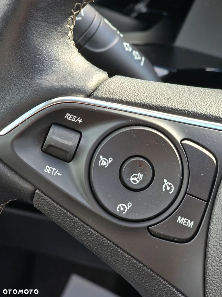 Opel Grandland 1.2 DI Business Elegance - 11