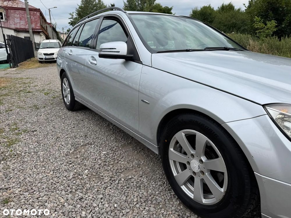 Mercedes-Benz Klasa C 180 BlueEFFICIENCY 7G-TRONIC Elegance - 13