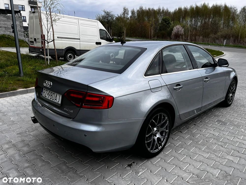 Audi A4 Limousine - 3