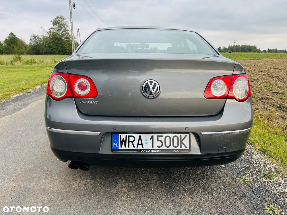 Volkswagen Passat 2.0 FSI Comfortline - 6