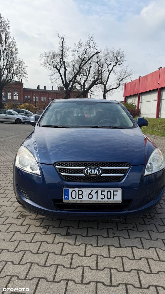 Kia Ceed 1.4 L - 1
