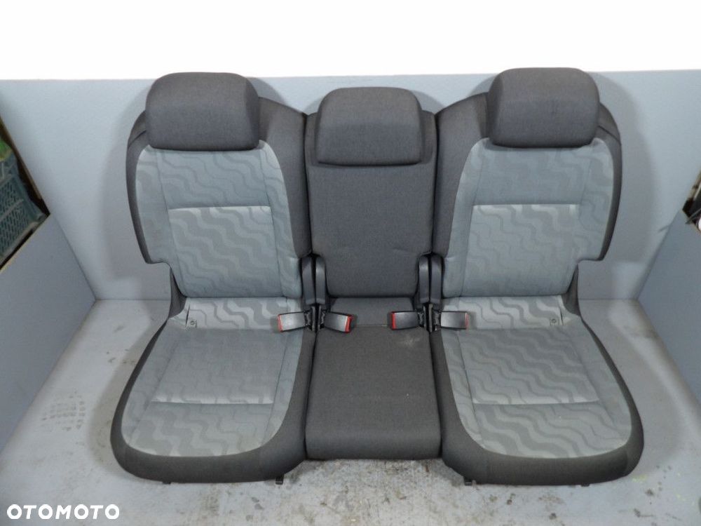 SKODA ROOMSTER KANAPA FOTEL TYŁ