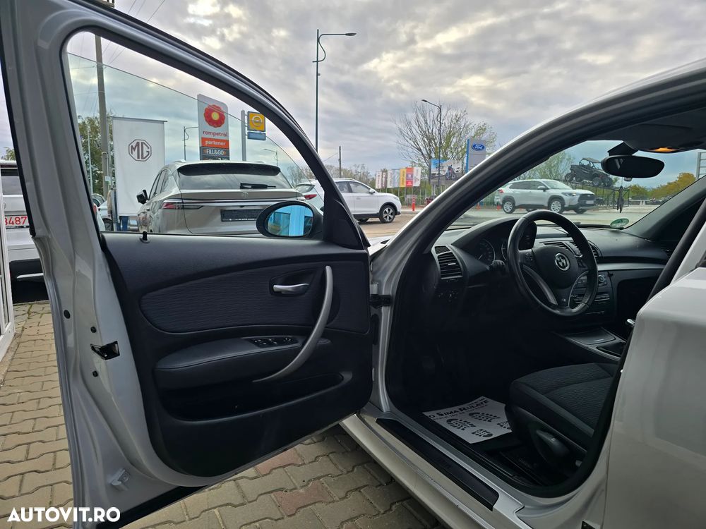 BMW Seria 1 116i - 16