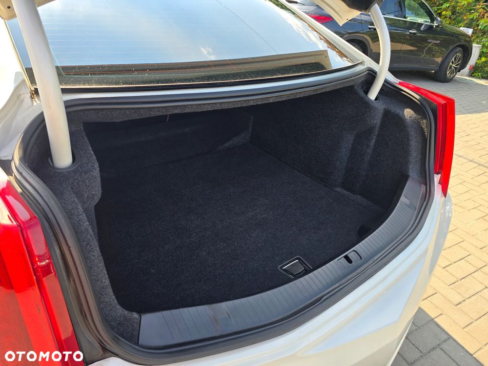 Cadillac XTS - 18