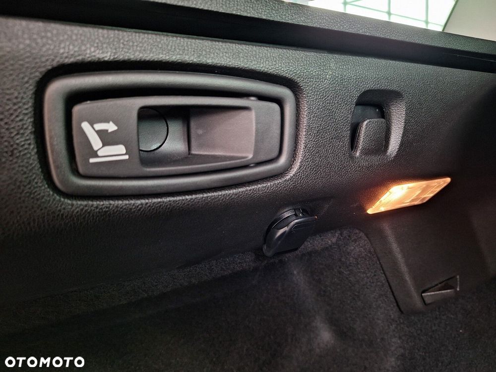 Renault Megane 1.3 TCe FAP Techno EDC - 39