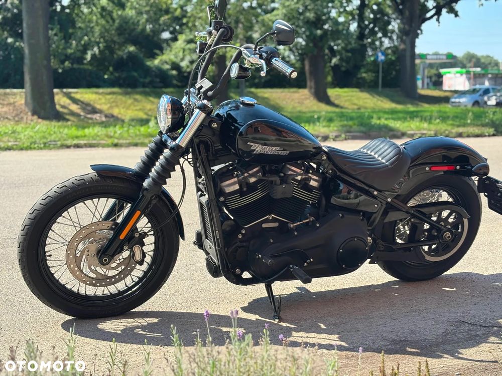Harley-Davidson Softail Street Bob - 4