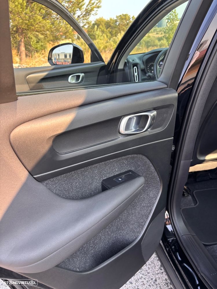 Volvo XC 40 1.5 T2 Momentum Core - 21