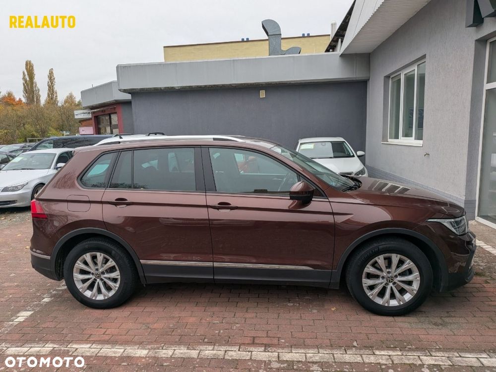 Volkswagen Tiguan - 10