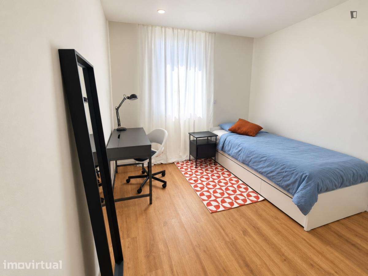 Quarto - localizado em Porto - Grande imagem: 4/9