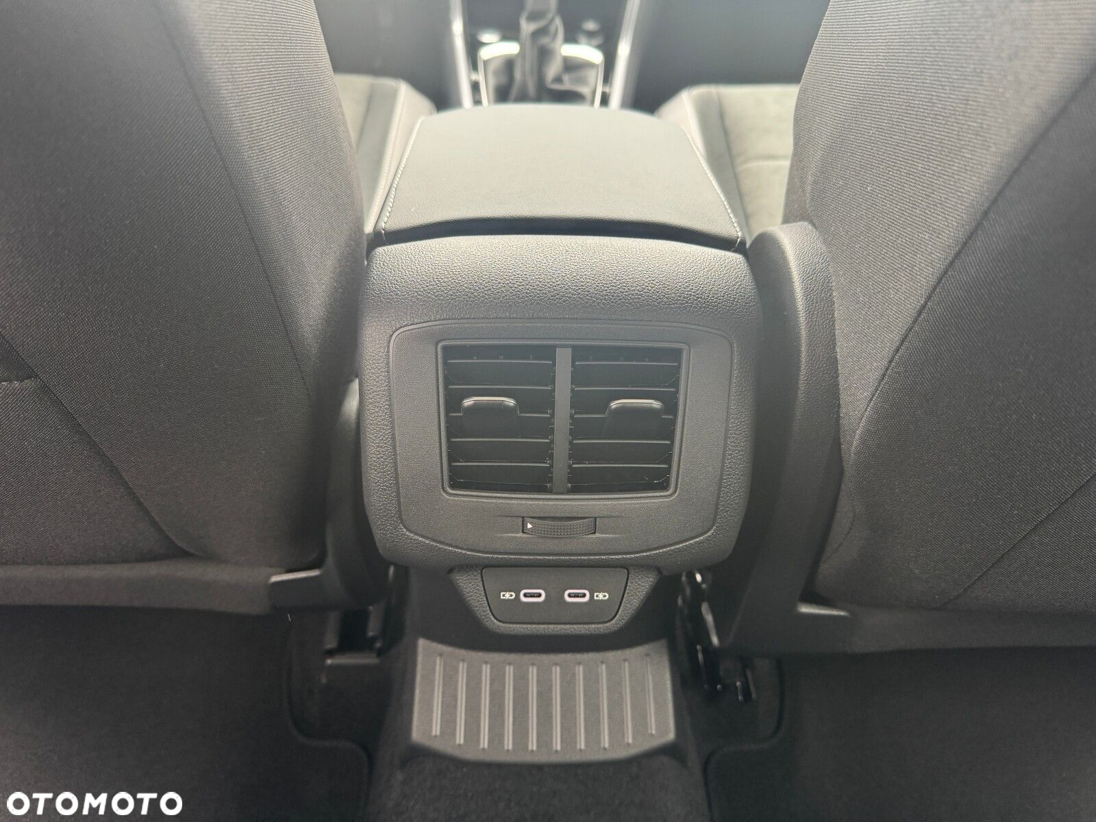 Volkswagen T-Roc 1.5 TSI Style DSG - 20