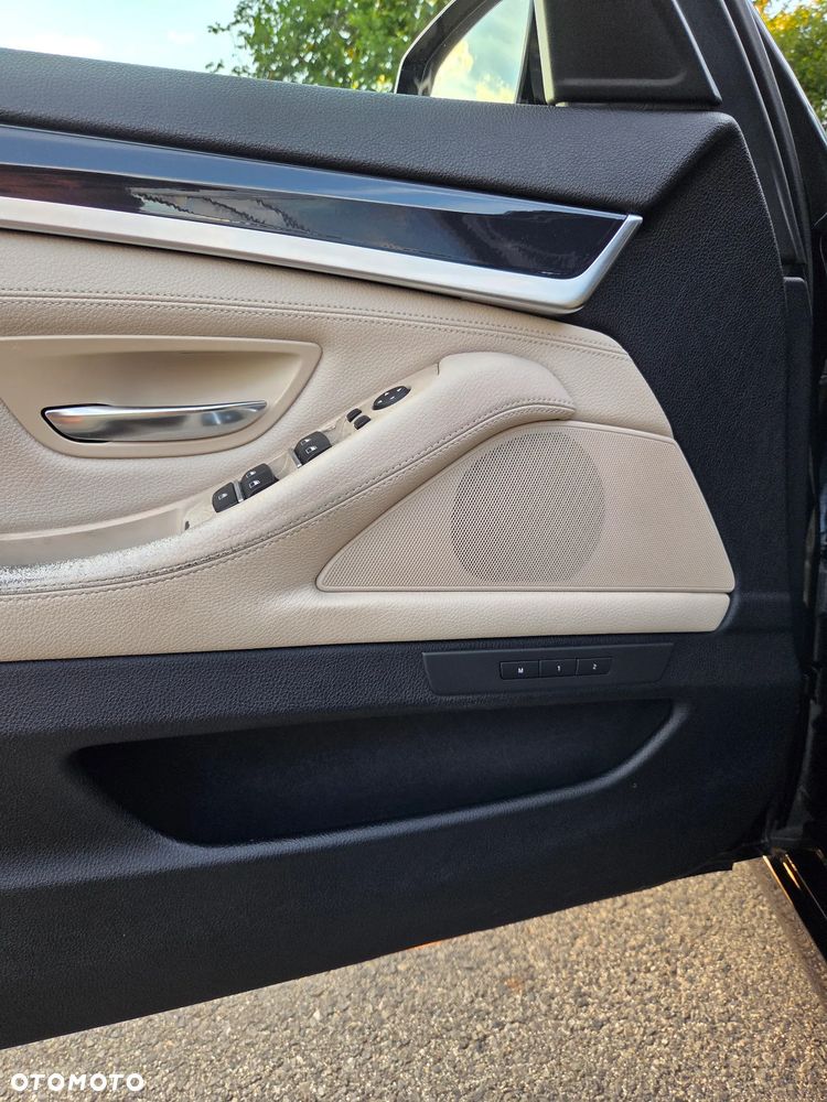BMW Seria 5 520d Luxury Line - 17