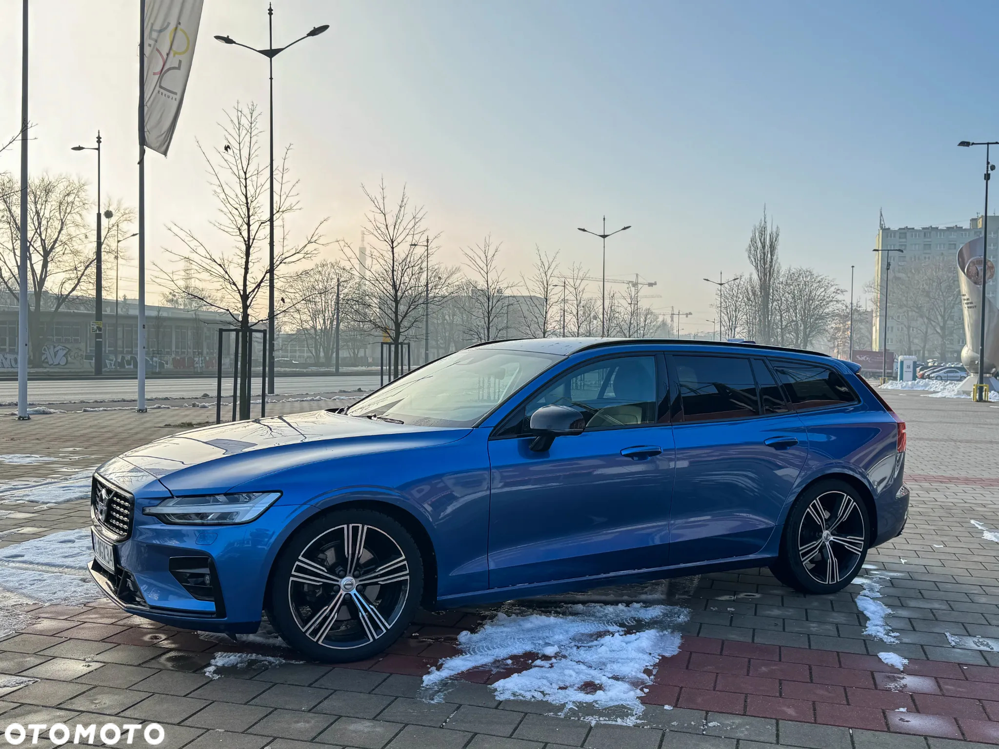 Volvo V60 D4 R-Design - 10
