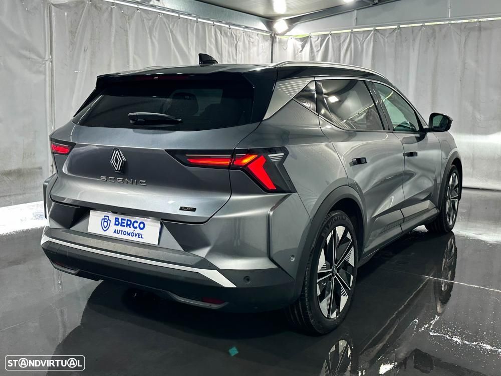 Renault Scénic E-Tech 220 Long Range Techno - 4