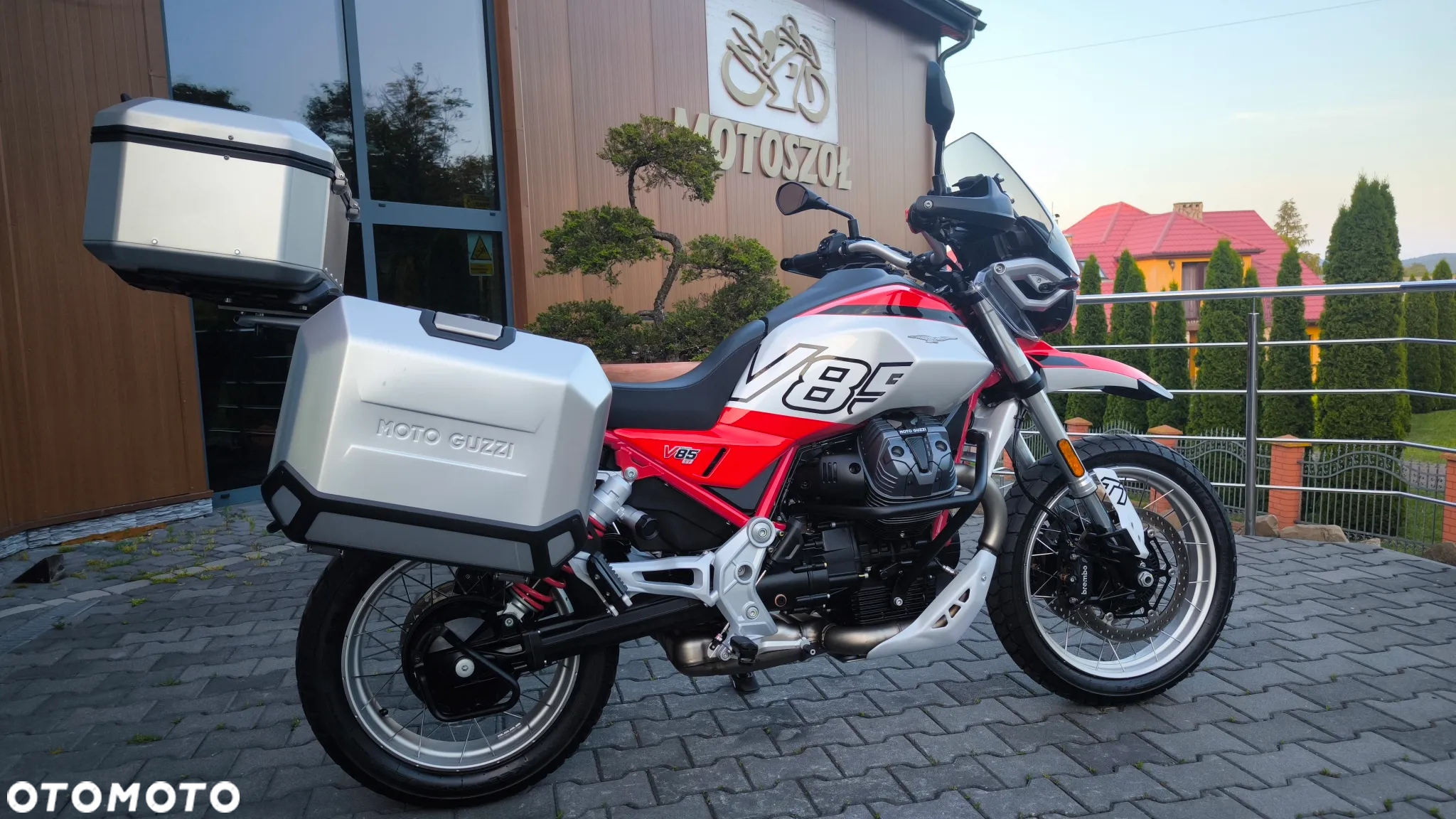 Moto Guzzi V85 - 6