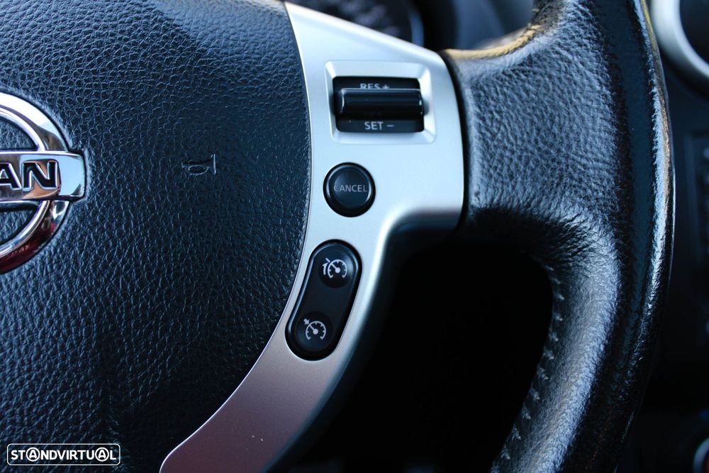 Nissan Qashqai +2 1.5 dCi Tekna Premium 18 - 33