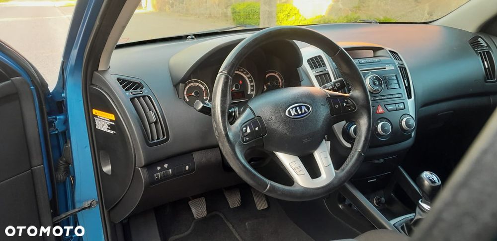 Kia Ceed - 19