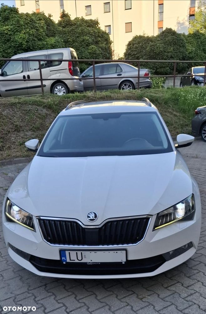 Skoda Superb 2.0 TDI Ambition - 2
