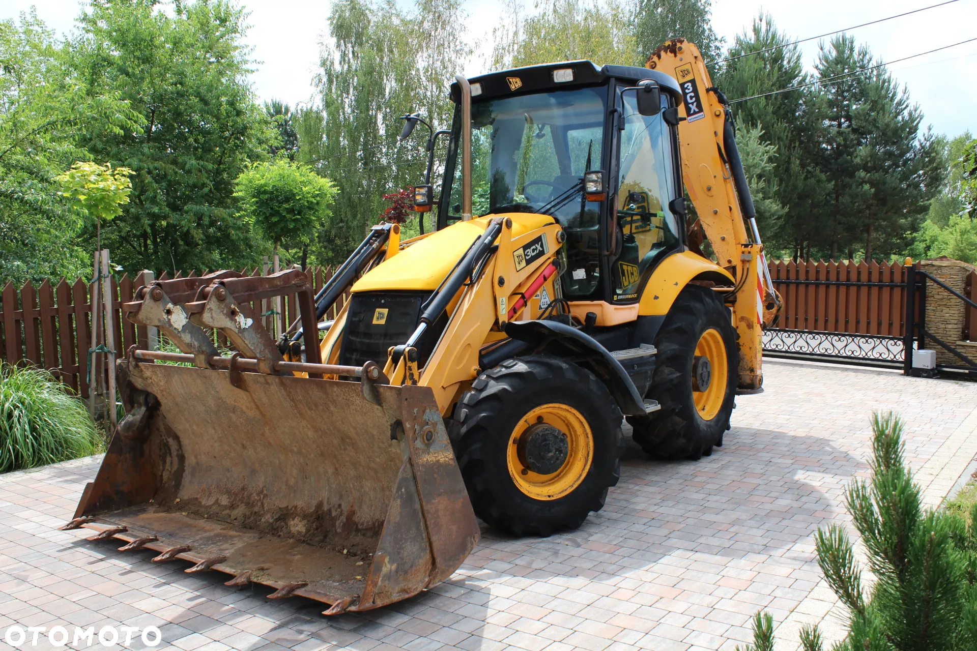 JCB 3CX CONTRACTOR - 13