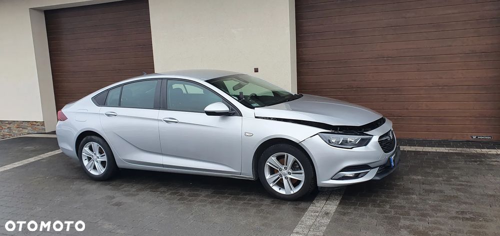 Opel Insignia - 1