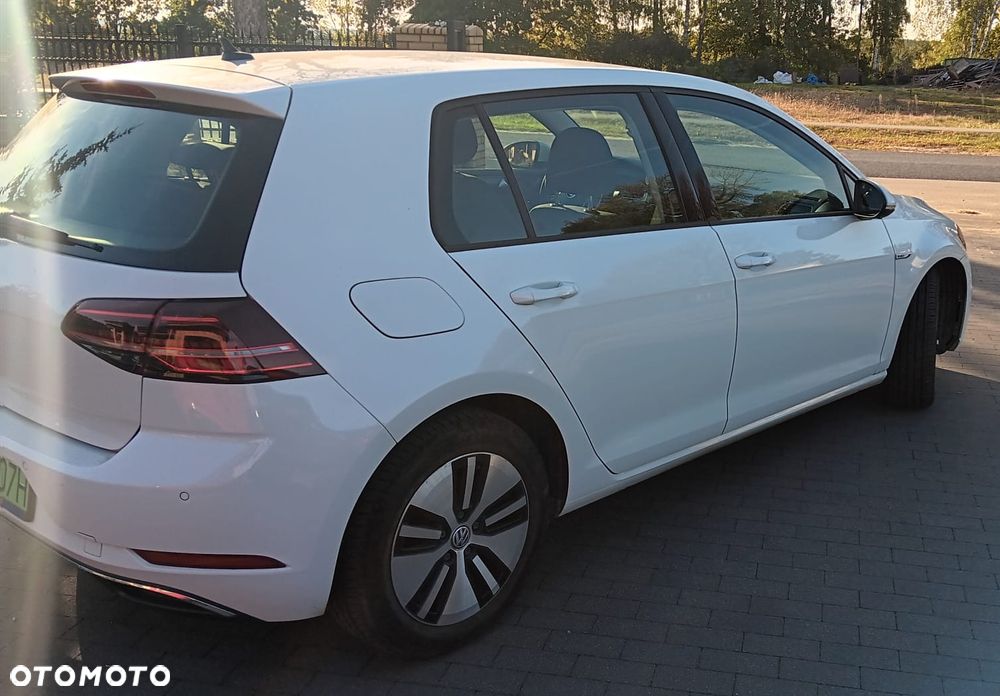 Volkswagen Golf - 3