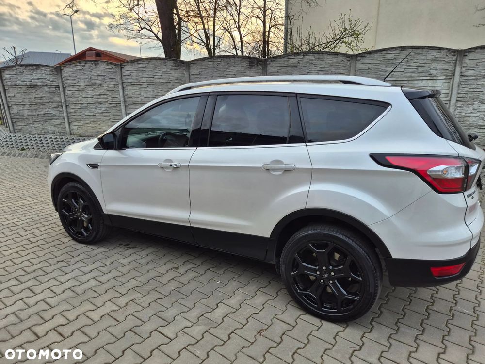 Ford Escape 2.0 EcoBoost AWD Titanium - 9