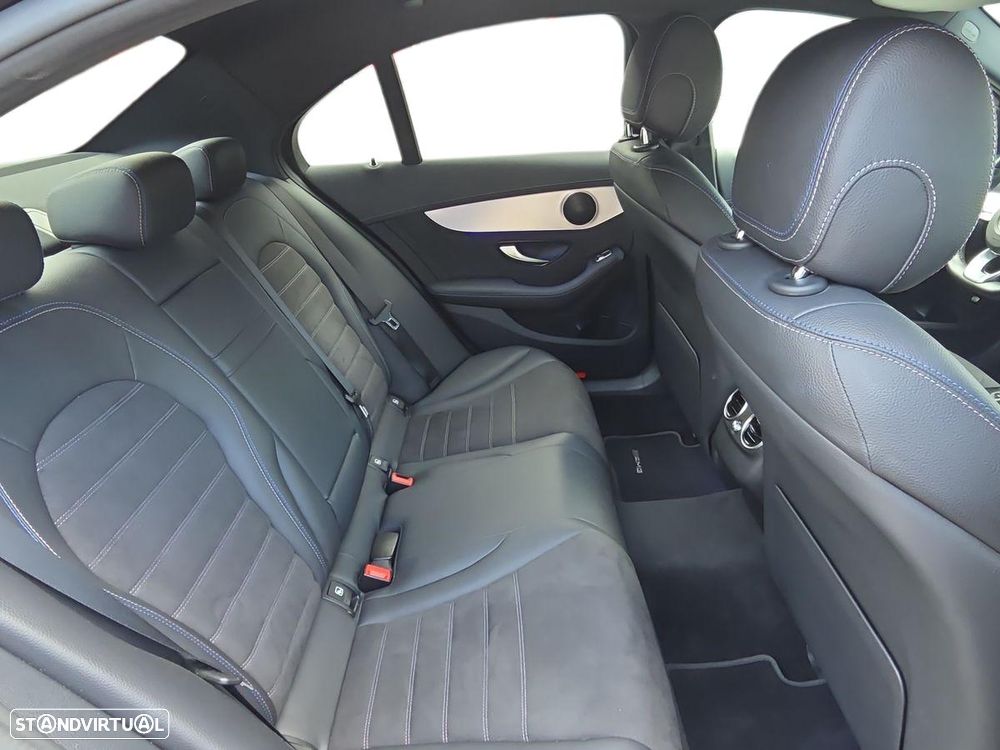 Mercedes-Benz C 300 de AMG Line - 23