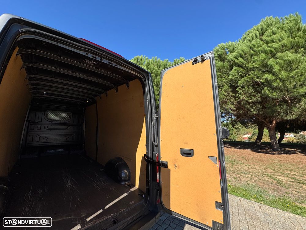 VW Crafter - 14