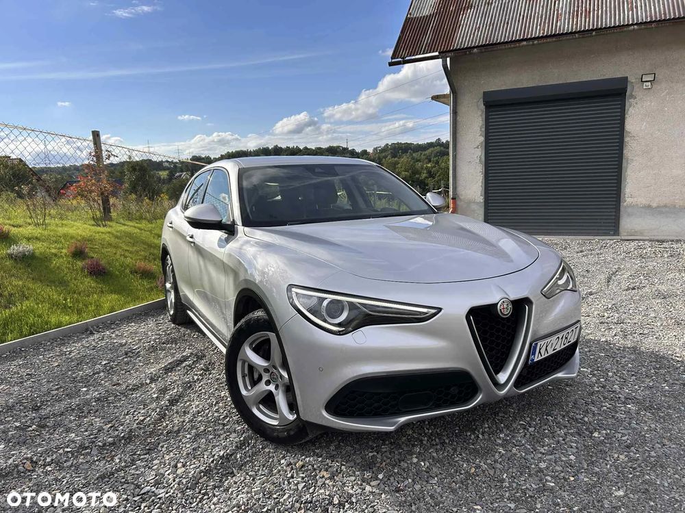 Alfa Romeo Stelvio - 11