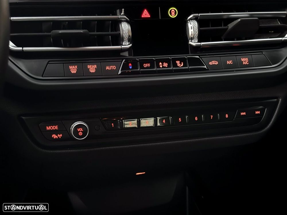BMW 218 Gran Coupé i Pack Desportivo M - 25