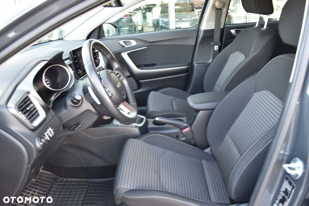 Kia XCeed 1.5 T-GDI M DCT - 24