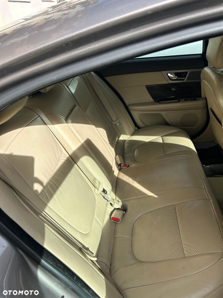 Jaguar XF 3.0 V6 D S Premium Luxury - 13