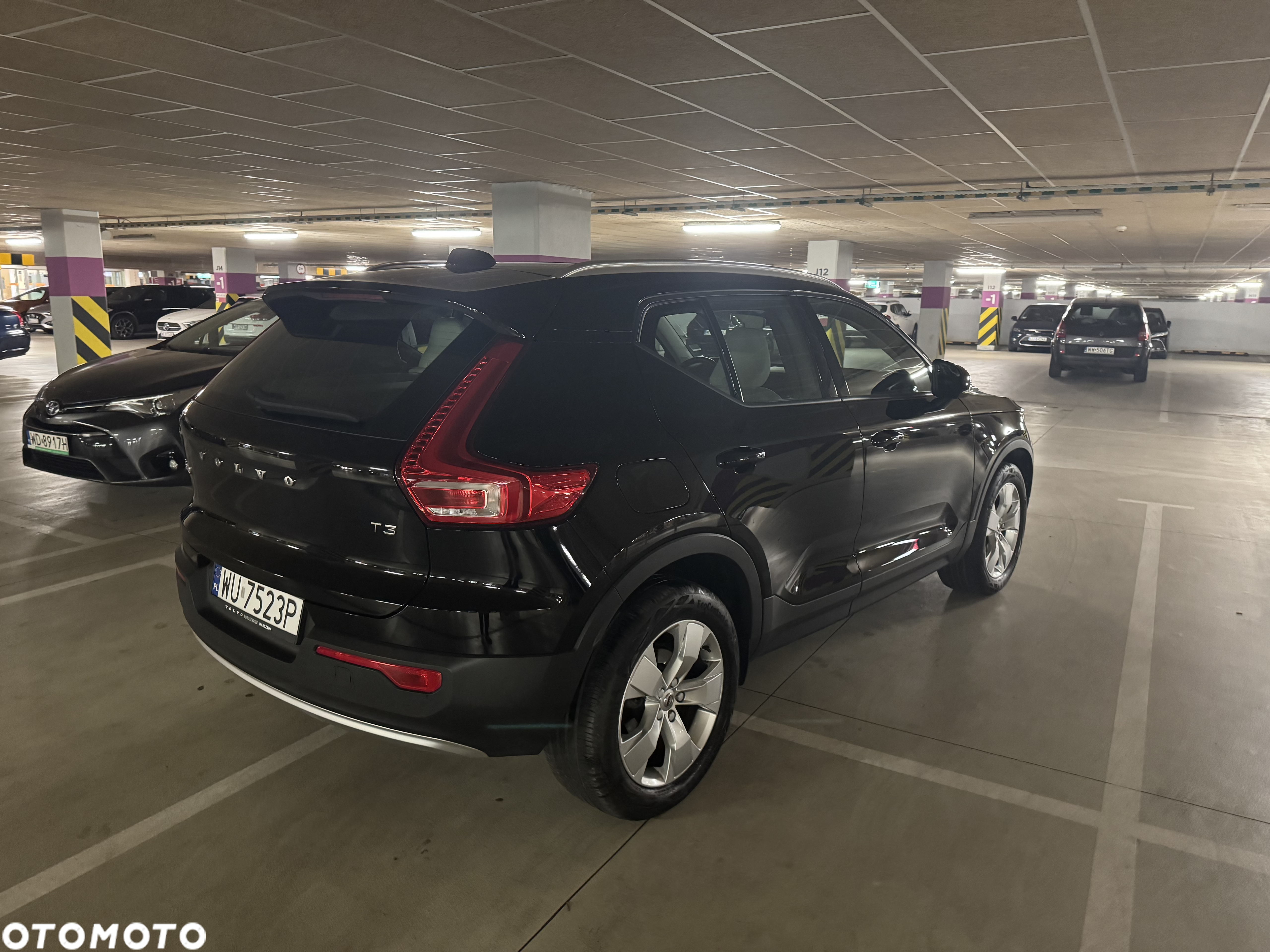 Volvo XC 40 T3 Momentum Pro - 3