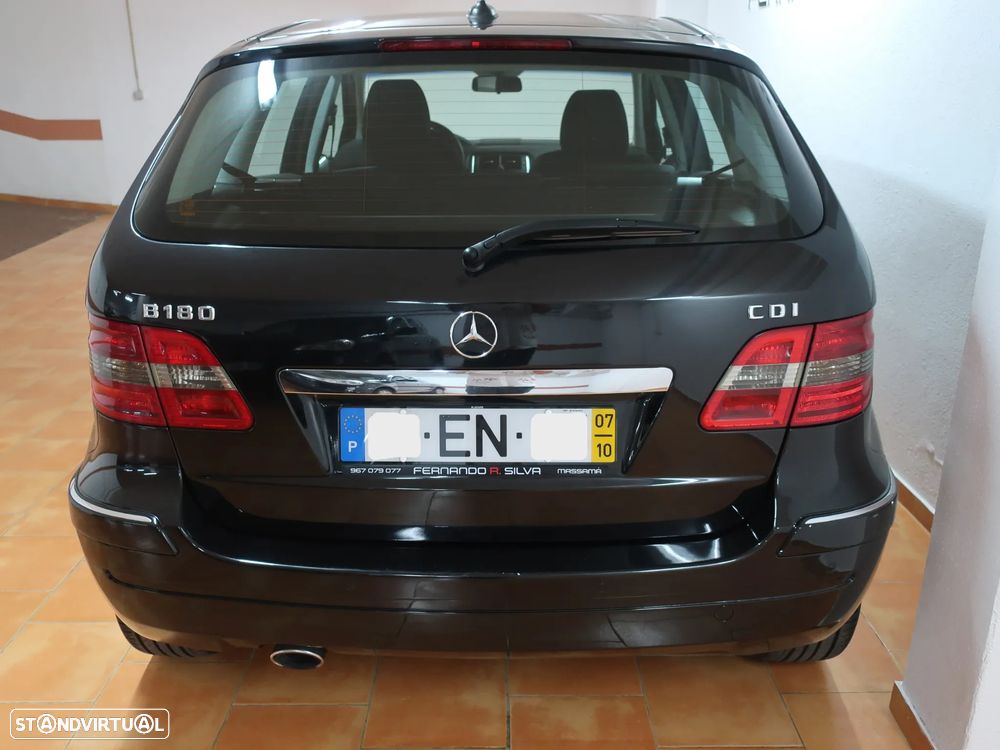 Mercedes-Benz B 180 CDi - 9