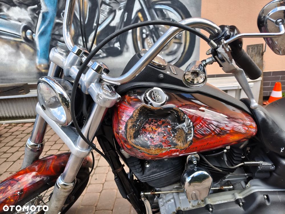 Harley-Davidson Dyna Street Bob - 13