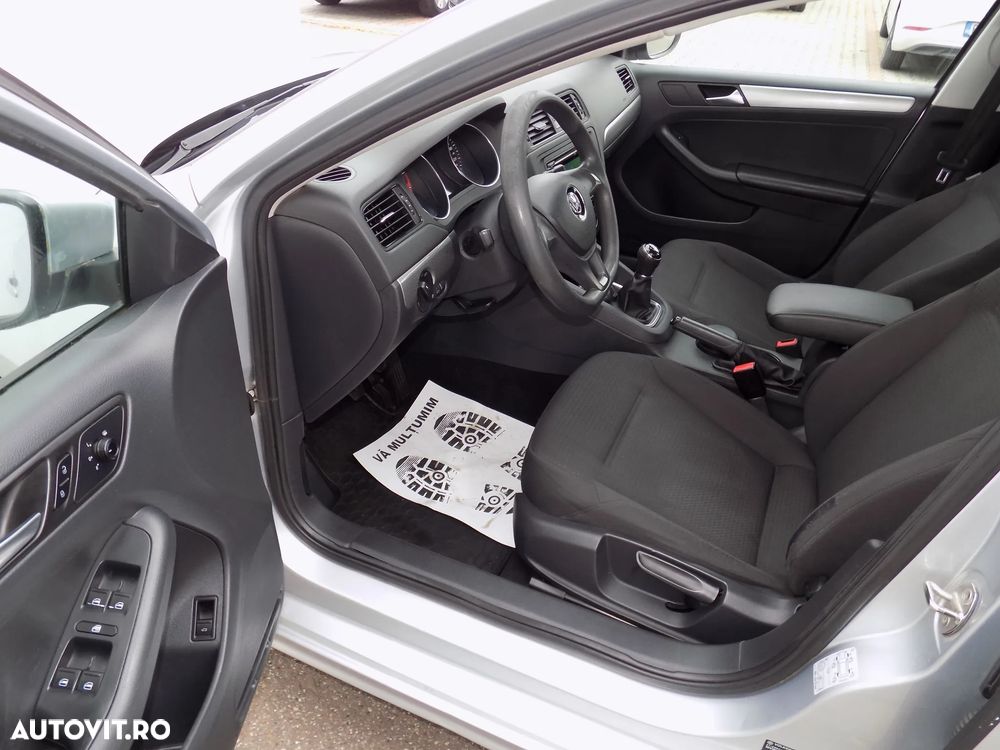 Volkswagen Jetta - 10