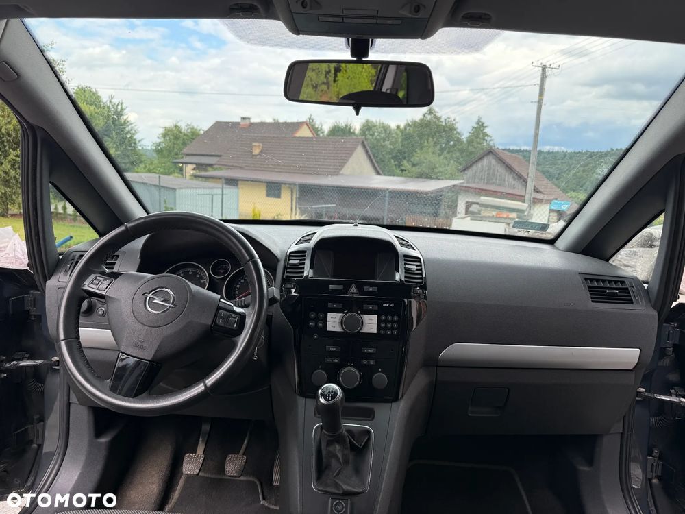 Opel Zafira 1.8 Enjoy - 14