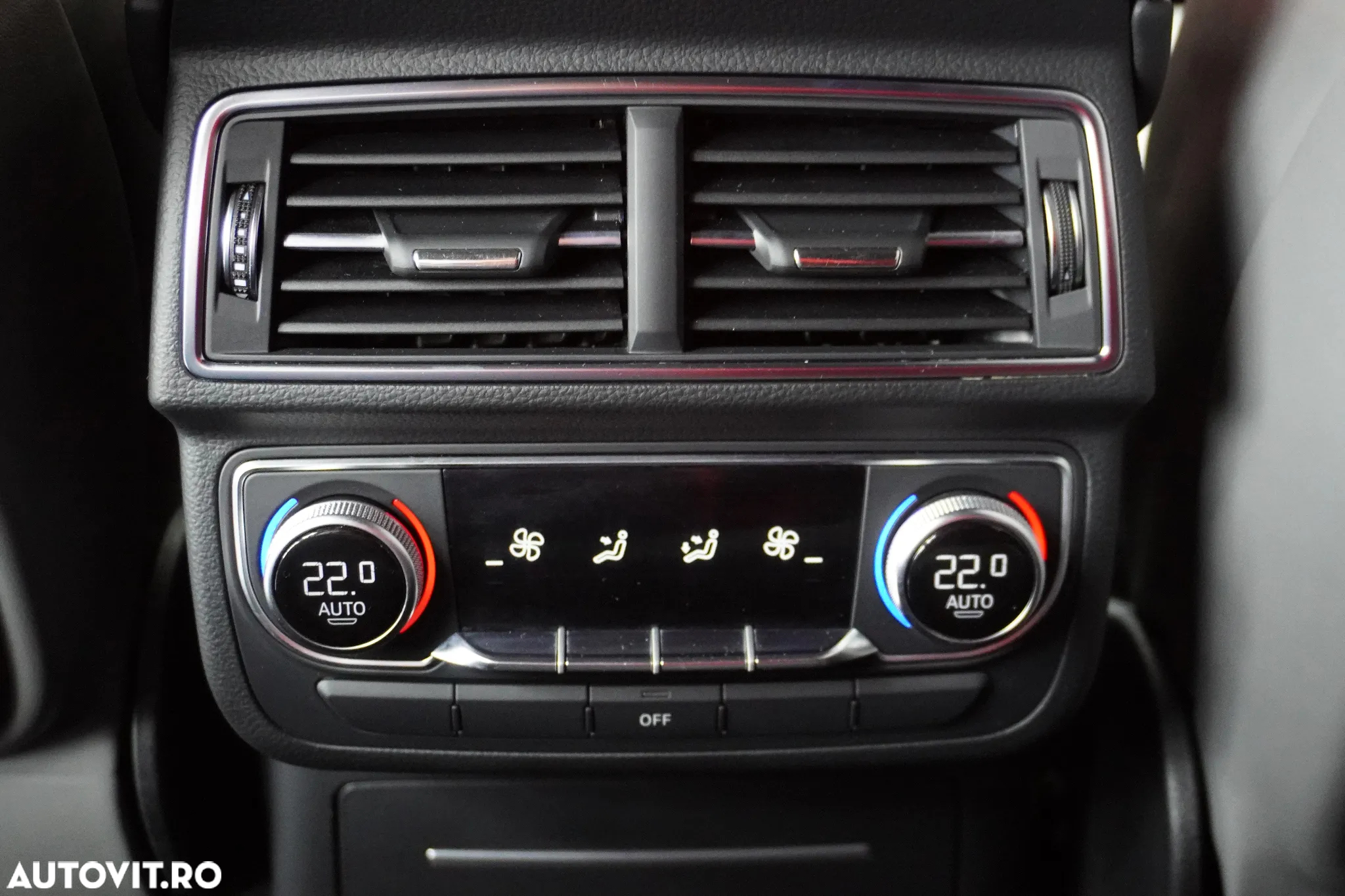 Audi SQ7 4.0 TDI quattro Tiptronic - 32