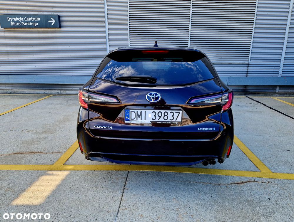 Toyota Corolla 2.0 Hybrid Executive - 18