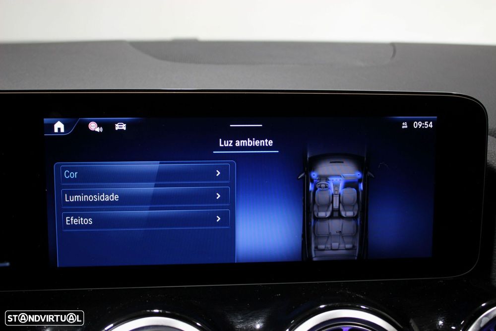 Mercedes-Benz GLA 180 d AMG Line - 34