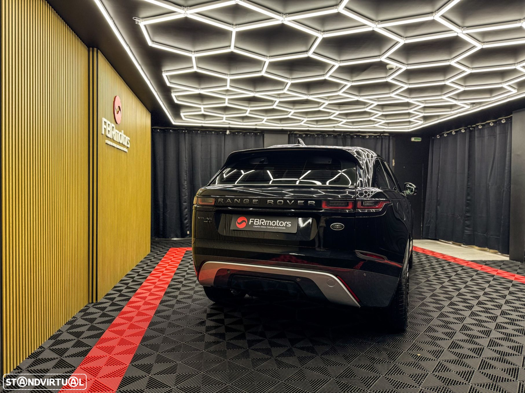Land Rover Range Rover Velar 2.0d R-Dynamic HSE - 4