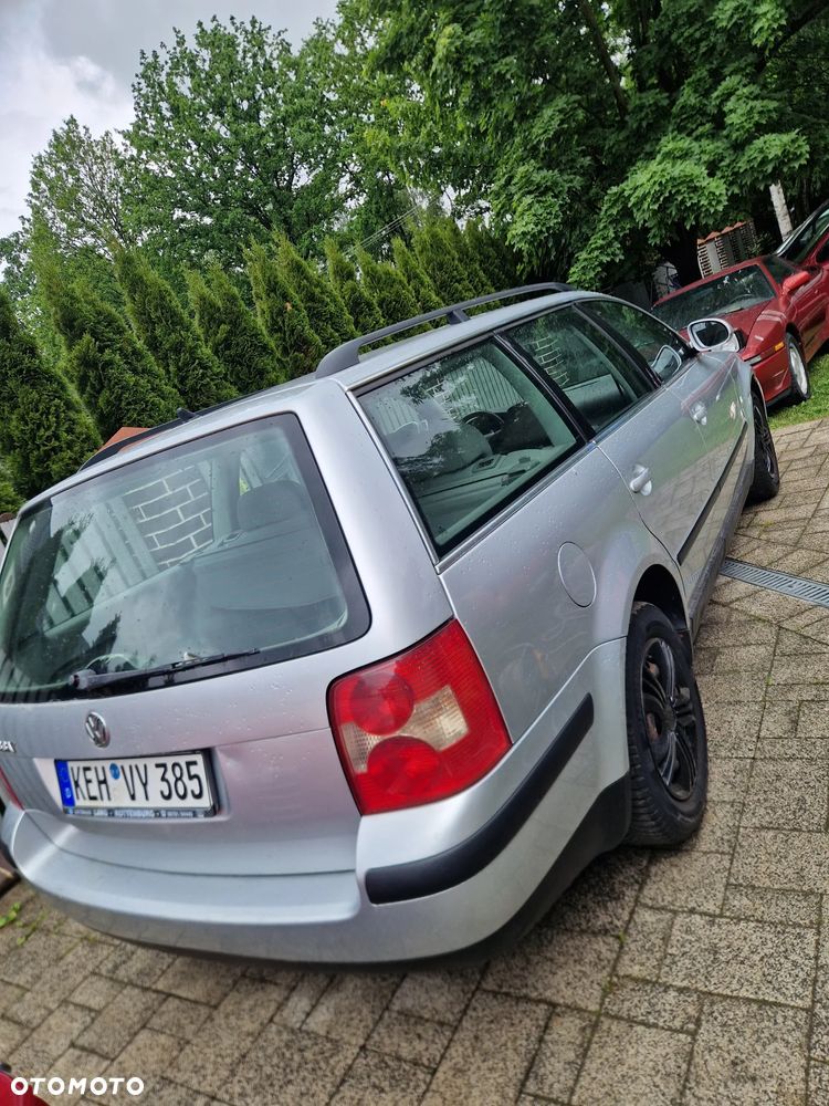 Volkswagen Passat 1.6 - 16